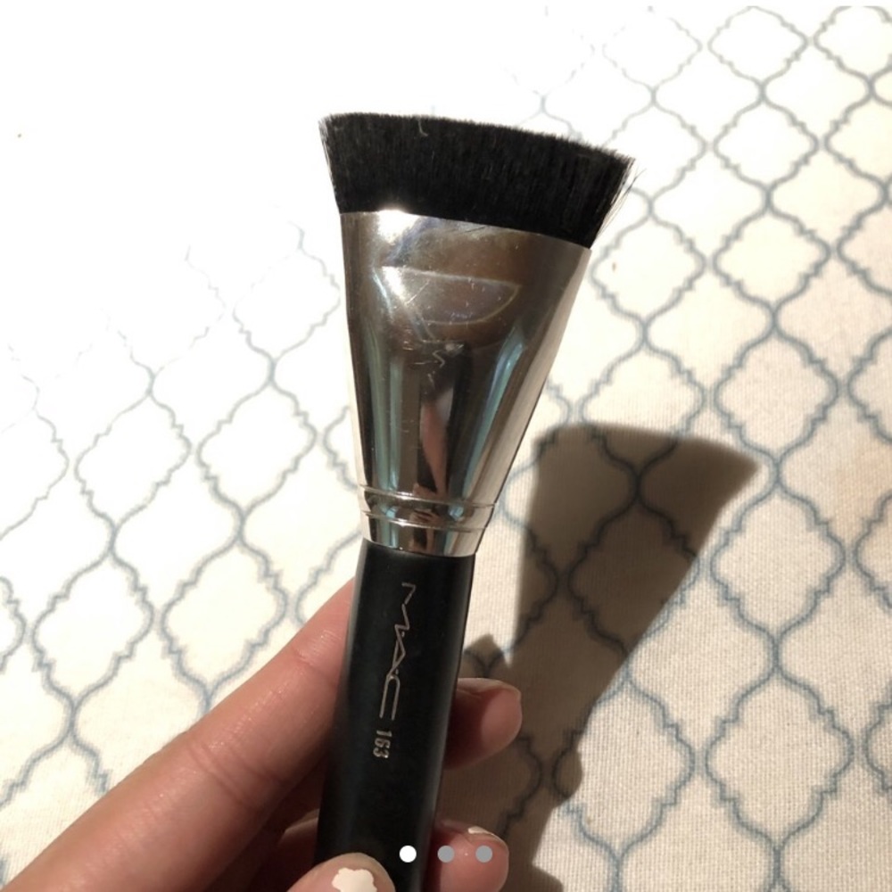MAC 163 Brush